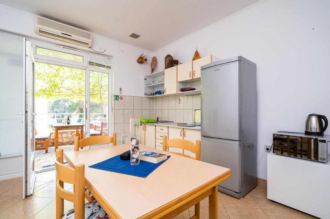 Apartments By The Sea Zuljana, Peljesac - 10233 Esterno foto